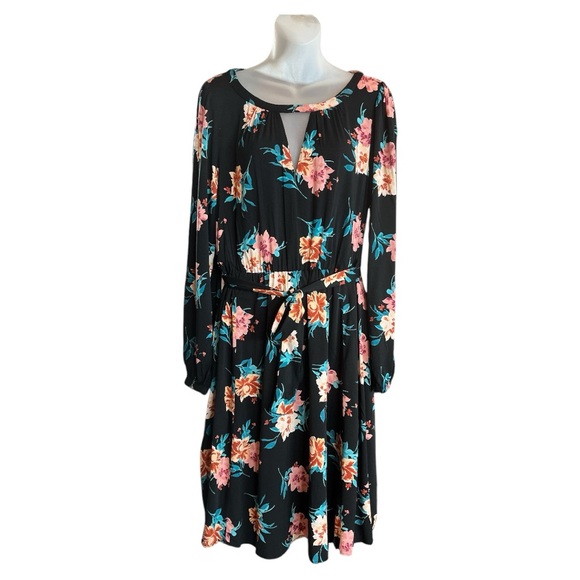torrid Dresses & Skirts - Torrid Mini Stretch Challis Aline Dress in Black and Florals Torrid size 0 US 12
